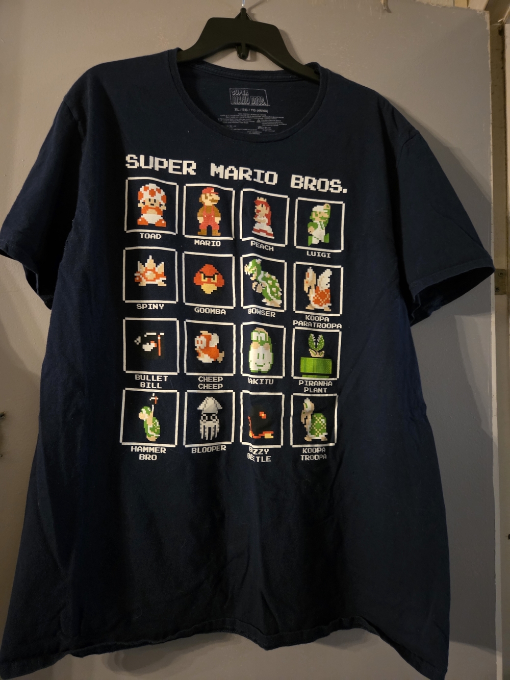 Super Mario Bros. Navy Pixel Character Tee XL